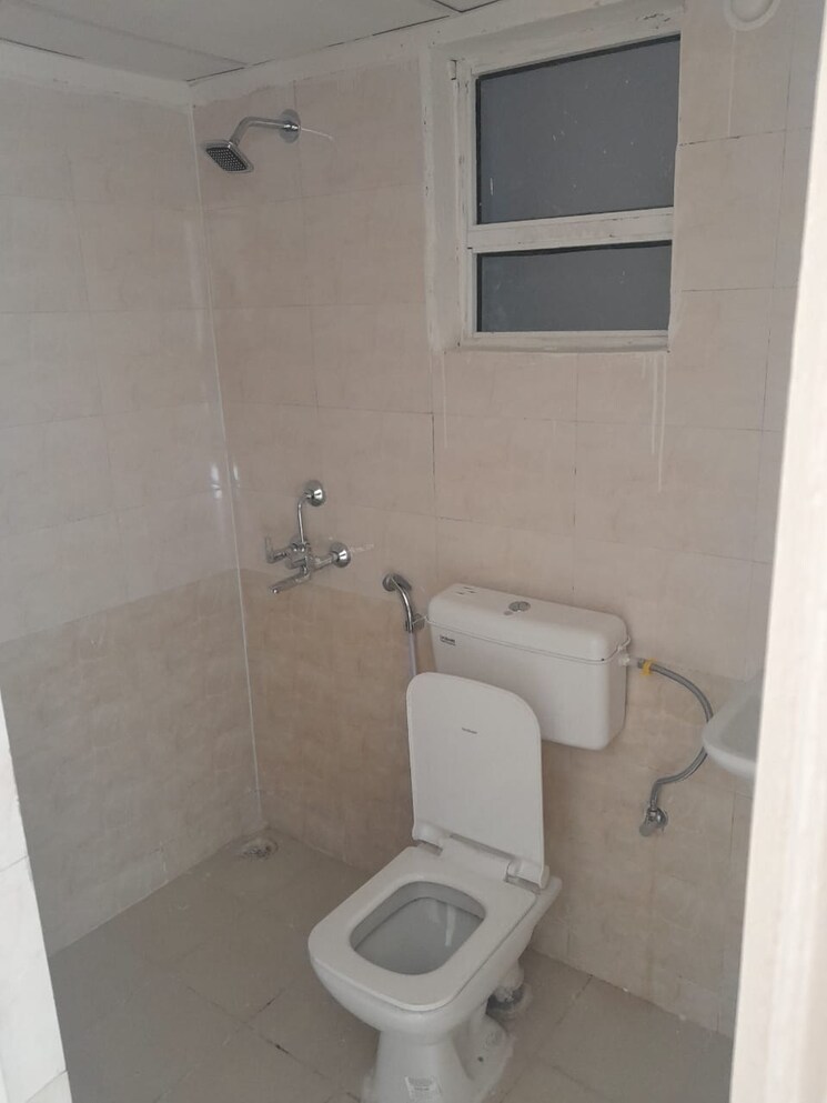 Bathroom, rof-aalayas-phase-2 3 Bedroom 864 Sq.Ft. Apartment In Sector 102 Gurgaon 8417686