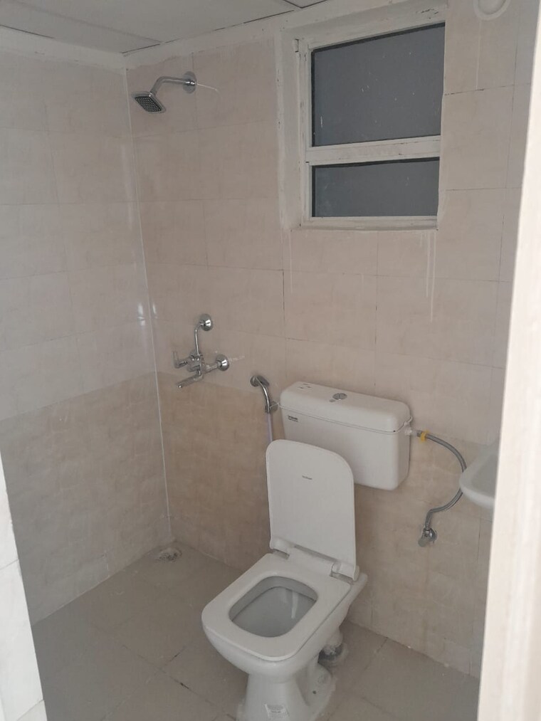 Bathroom, rof-aalayas-phase-2 3 Bedroom 864 Sq.Ft. Apartment In Sector 102 Gurgaon 8417686