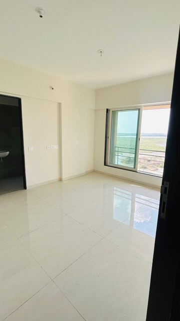 2 BHK Apartment For Rent in Raheja Interface Heights, Malad West