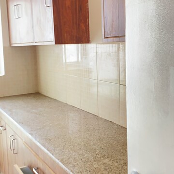 Kitchen in 3 BHK Builder Floor at DLF Hyde Park, Mullanpur – for Sale