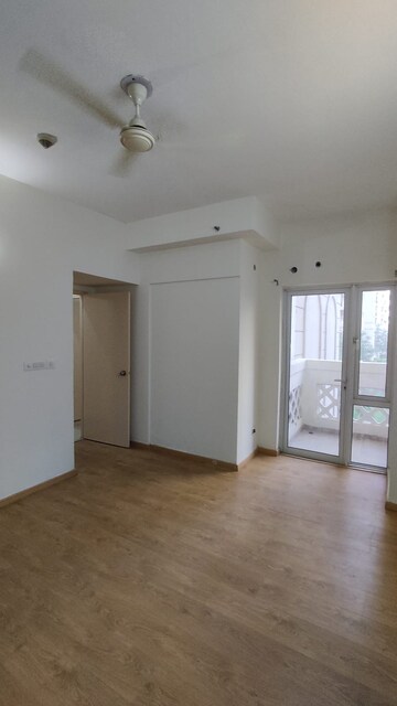 Room in 3 BHK Apartment at Moti Nagar – for Sale
