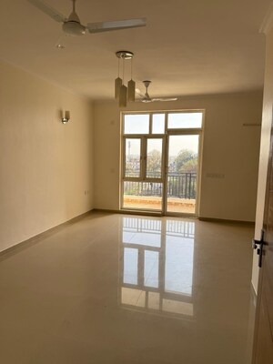 Room in 2 BHK Apartment at Rishita Manhattan, Gomti Nagar – for Sale