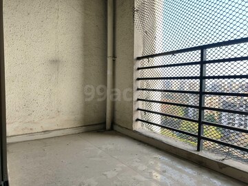 Room in 2 BHK Apartment at Millennium Grand, Kharghar – for Sale