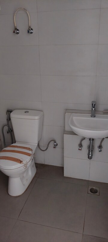3.5 BHK Builder Floor For Sale in Signature Global City, Sector 37d