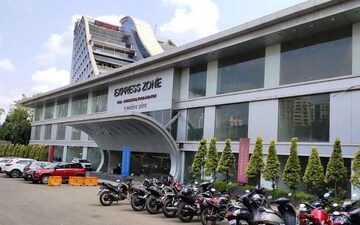  Office Space – Exterior View View at Express Zone, Malad East - for Rent