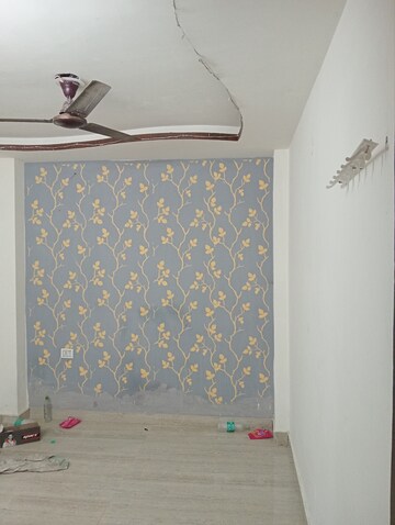 Room in 1 BHK Builder Floor at Govindpuri – for Rent