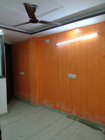 1 BHK Builder Floor For Rent in Govindpuri