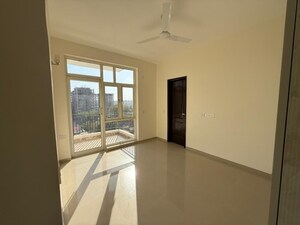 Room in 2 BHK Apartment at Rishita Manhattan, Gomti Nagar – for Sale