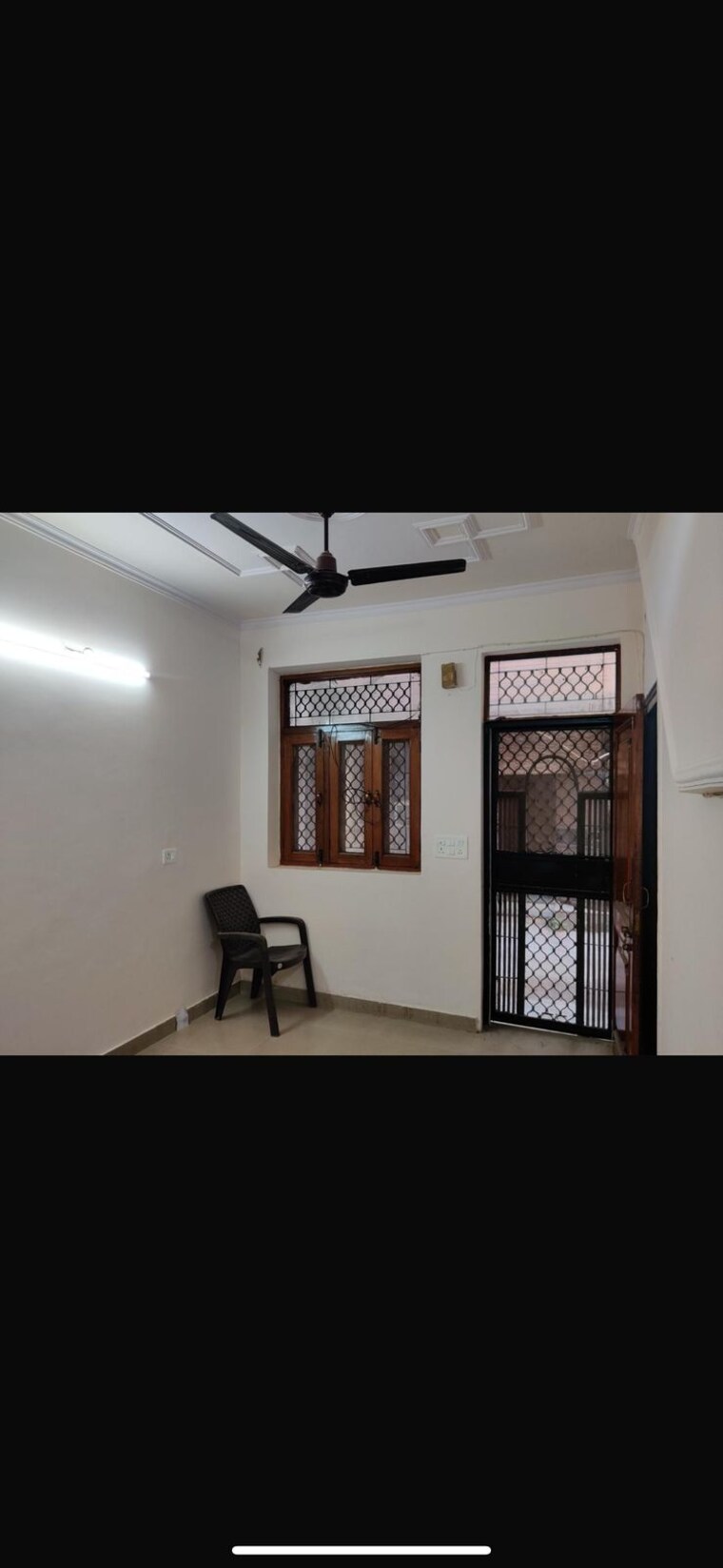 Bedroom, safdarjung development area 4 Bedroom 333 Sq.Yd. Builder Floor In Safdarjung Development Area Delhi 8417966