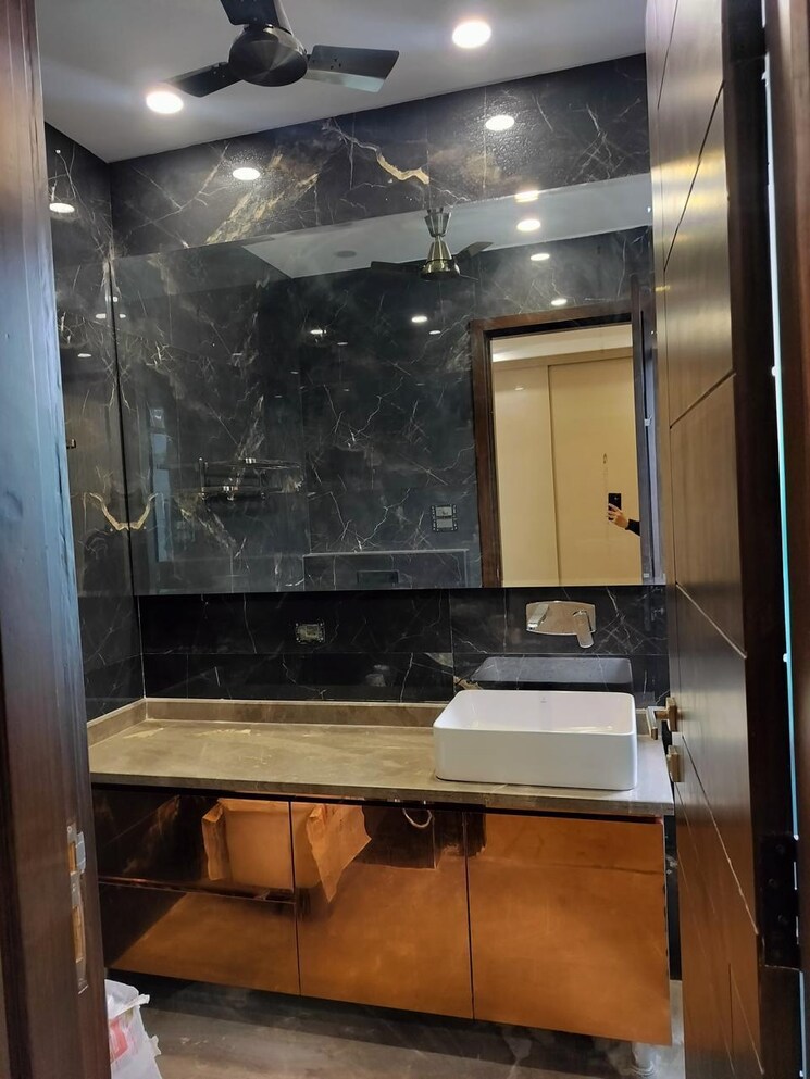 Kitchen, prashant vihar 3 Bedroom 1200 Sq.Ft. Builder Floor In Prashant Vihar Delhi 8418159