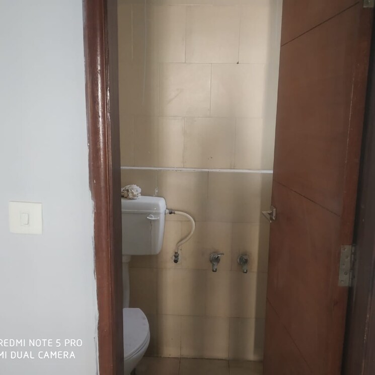 Bathroom, mahagun-mezzaria 3 Bedroom 2030 Sq.Ft. Apartment In Sector 78 Noida 8418218