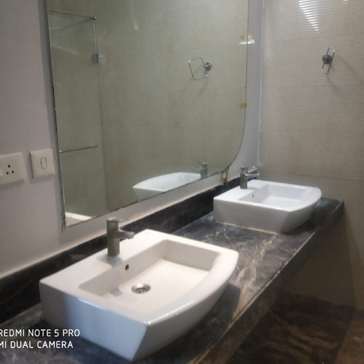 Bathroom, mahagun-mezzaria 3 Bedroom 2030 Sq.Ft. Apartment In Sector 78 Noida 8418218