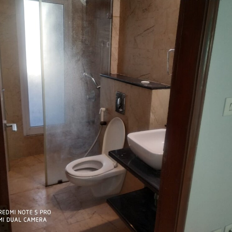 Bathroom, mahagun-mezzaria 3 Bedroom 2030 Sq.Ft. Apartment In Sector 78 Noida 8418218
