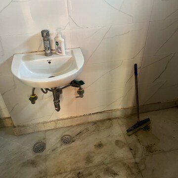 Bathroom in  Pg at Old Rajinder Nagar – for Rent