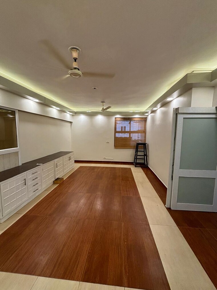 Other, shalimar bagh 4 Bedroom 2500 Sq.Ft. Builder Floor In Shalimar Bagh Delhi 8418233