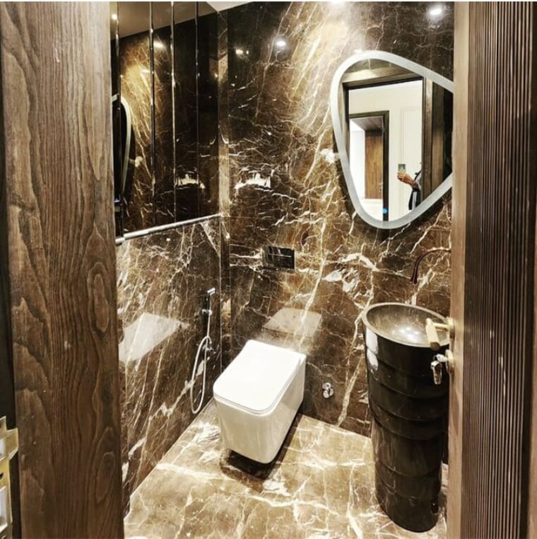 Attached Bathroom, shalimar bagh 4 Bedroom 2500 Sq.Ft. Builder Floor In Shalimar Bagh Delhi 8418233