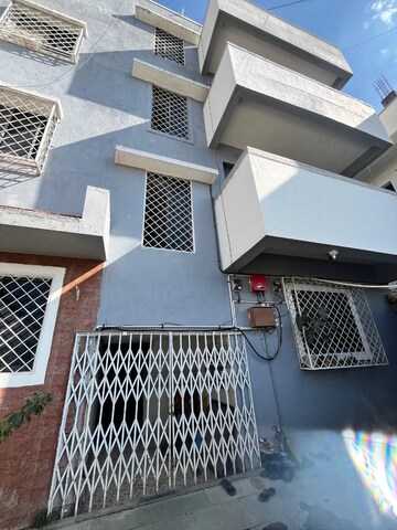 Master Bedroom in 3 BHK Independent House at Bavdhan Bungalow Plots, Bavdhan – for Rent