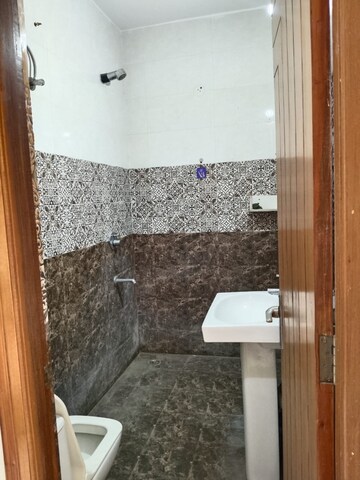 Bathroom in 3 BHK Builder Floor at Sector 21c – for Rent