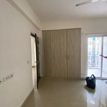 2.5 BHK Apartment For Rent in Aims Golf Avenue I, Sector 75
