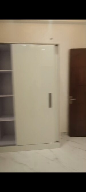 Room in 3 BHK Builder Floor at Indrapuram – for Sale