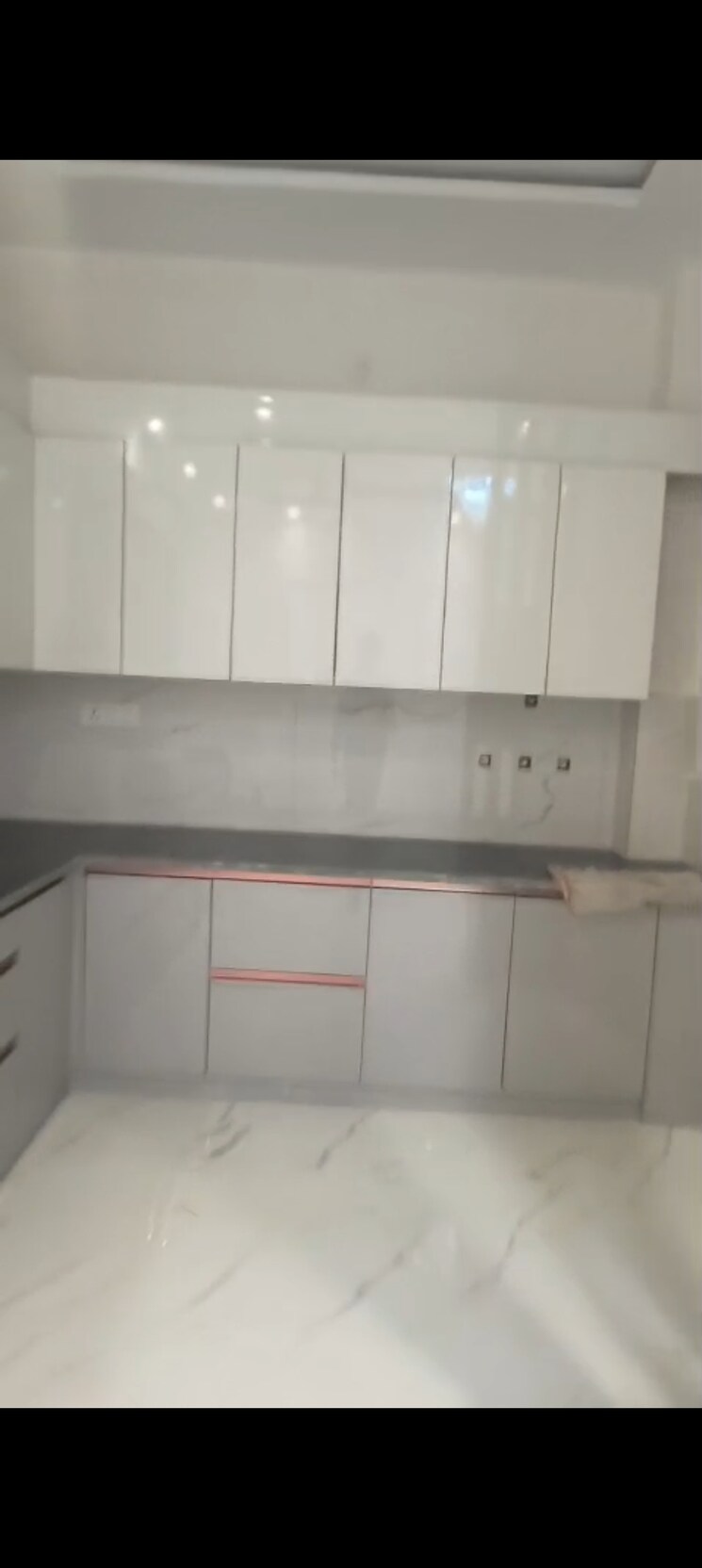 Kitchen, indrapuram 3 Bedroom 90 Sq.Mt. Builder Floor In Indrapuram Ghaziabad 8418336