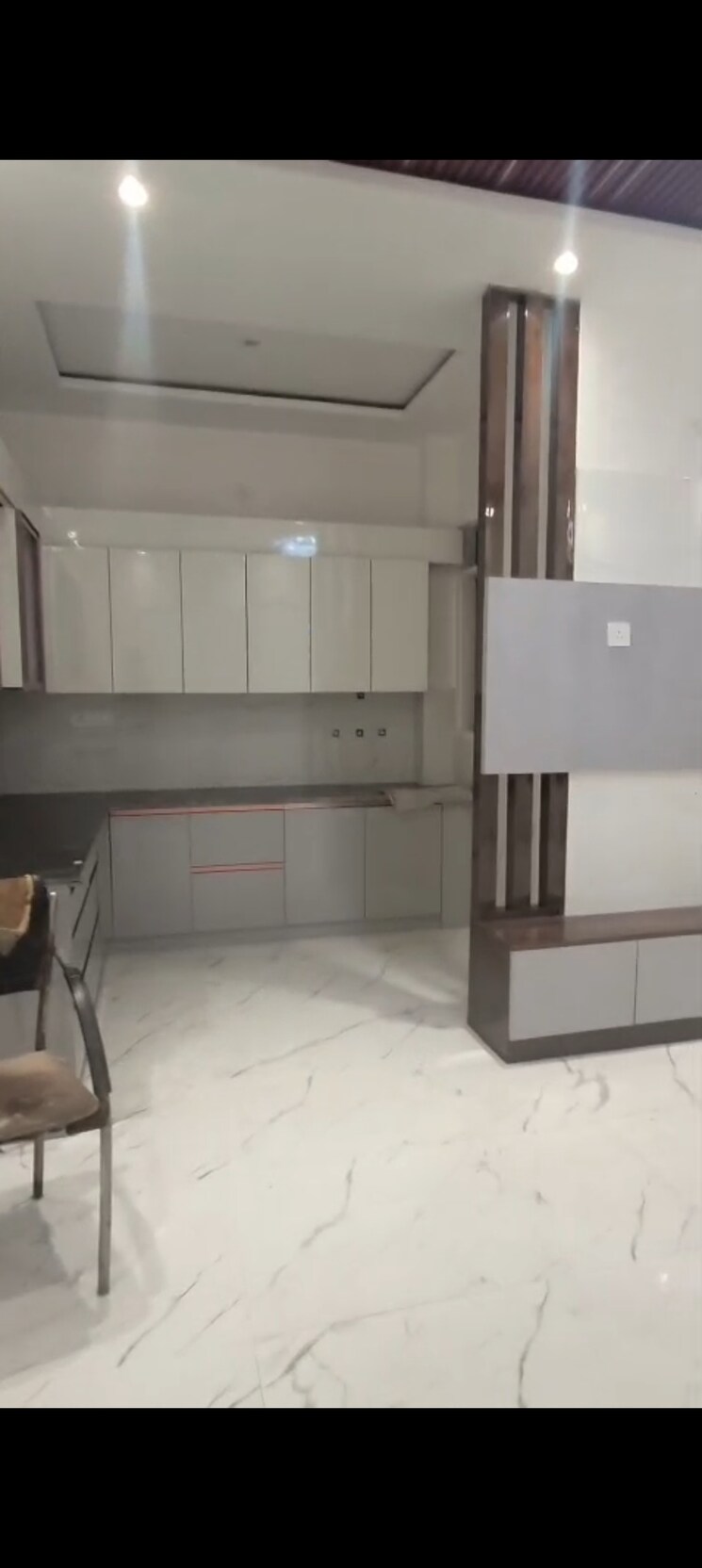 Kitchen, indrapuram 3 Bedroom 90 Sq.Mt. Builder Floor In Indrapuram Ghaziabad 8418336