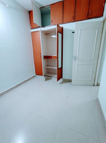Room in 2 BHK Builder Floor at Hsr Layout – for Rent