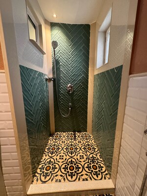 Bedroom in 2 BHK Apartment at Sarla CHS, Andheri West – for Sale