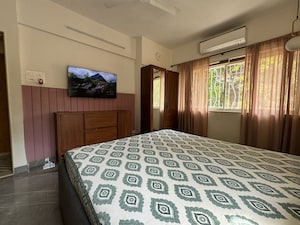 Bedroom in 2 BHK Apartment at Sarla CHS, Andheri West – for Sale