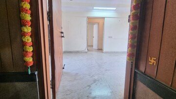 Building Lobby in 2 BHK Apartment at Vikas Park CHS, Malad West – for Sale