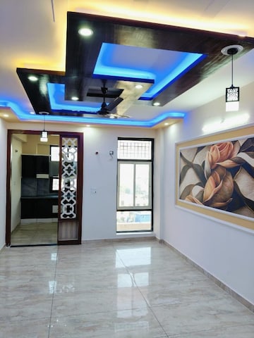 Room in 2 BHK Apartment at Gaur City 2 - 14th Avenue, Sector 16c Greater Noida – for Rent