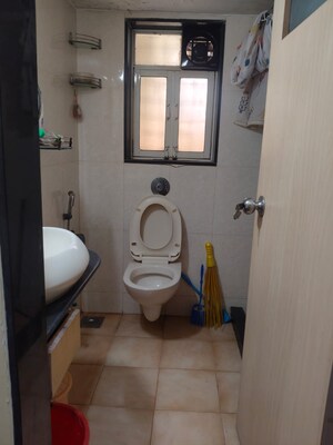 Bathroom in 3 BHK Apartment at Panchmukhi Apartment, Andheri West – for Sale