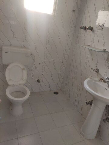 Kitchen in 3 BHK Apartment at Mahanagar – for Rent