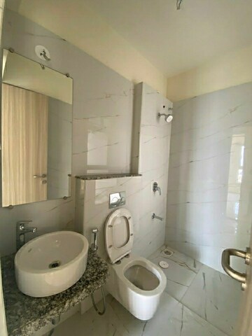 Bathroom in 3 BHK Apartment at Kalpataru Parkcity Eternia, Kolshet Road – for Sale
