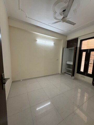 Room in 2 BHK Builder Floor at Palm Residency Chhatarpur, Chattarpur – for Rent