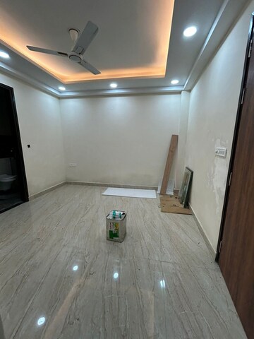 Bathroom in 2 BHK Builder Floor at Palm Residency Chhatarpur, Chattarpur – for Rent