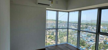 Room in 3 BHK Apartment at Kalpataru Parkcity Eternia, Kolshet Road – for Sale
