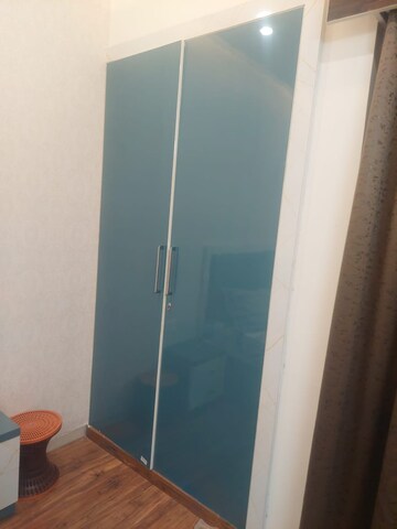 Furnished Amenities in 3 BHK Apartment at Rishita Manhattan, Gomti Nagar – for Rent