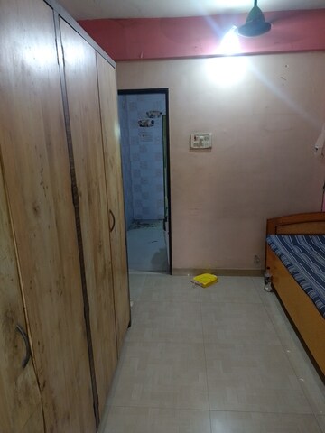 Room in 1 BHK Apartment at Bhakti Society, Kalwa – for Rent