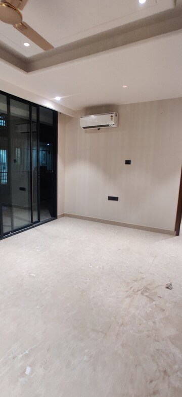 Kitchen in 4 BHK Builder Floor at The Estate Floors, Sector 43 – for Rent