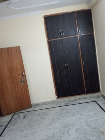 Furnished Amenities in 2 BHK Builder Floor at Govindpuri – for Rent