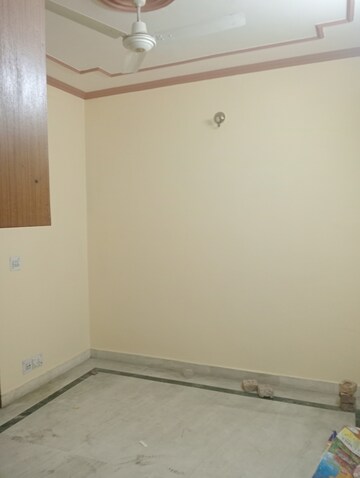 Room in 2 BHK Builder Floor at Govindpuri – for Rent