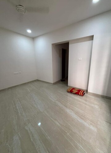 Room in 1.5 BHK Apartment at Chandiwala Pearl Heaven, Andheri East – for Rent