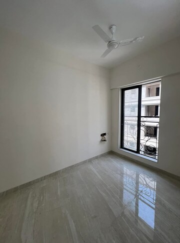 Room in 1.5 BHK Apartment at Chandiwala Pearl Heaven, Andheri East – for Rent