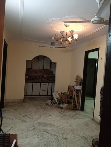 Room in 3 BHK Builder Floor at Govindpuri – for Rent