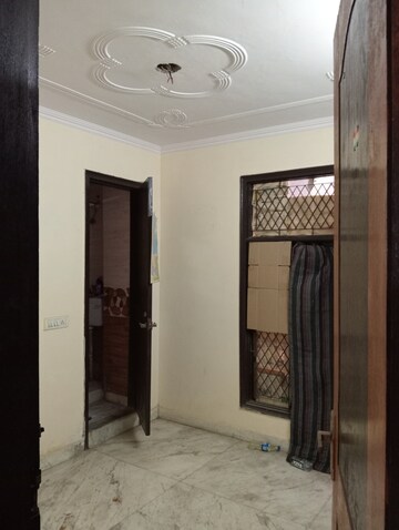 Building Lobby in 3 BHK Builder Floor at Govindpuri – for Rent