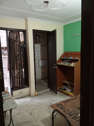 Bedroom in 3 BHK Builder Floor at Govindpuri – for Rent