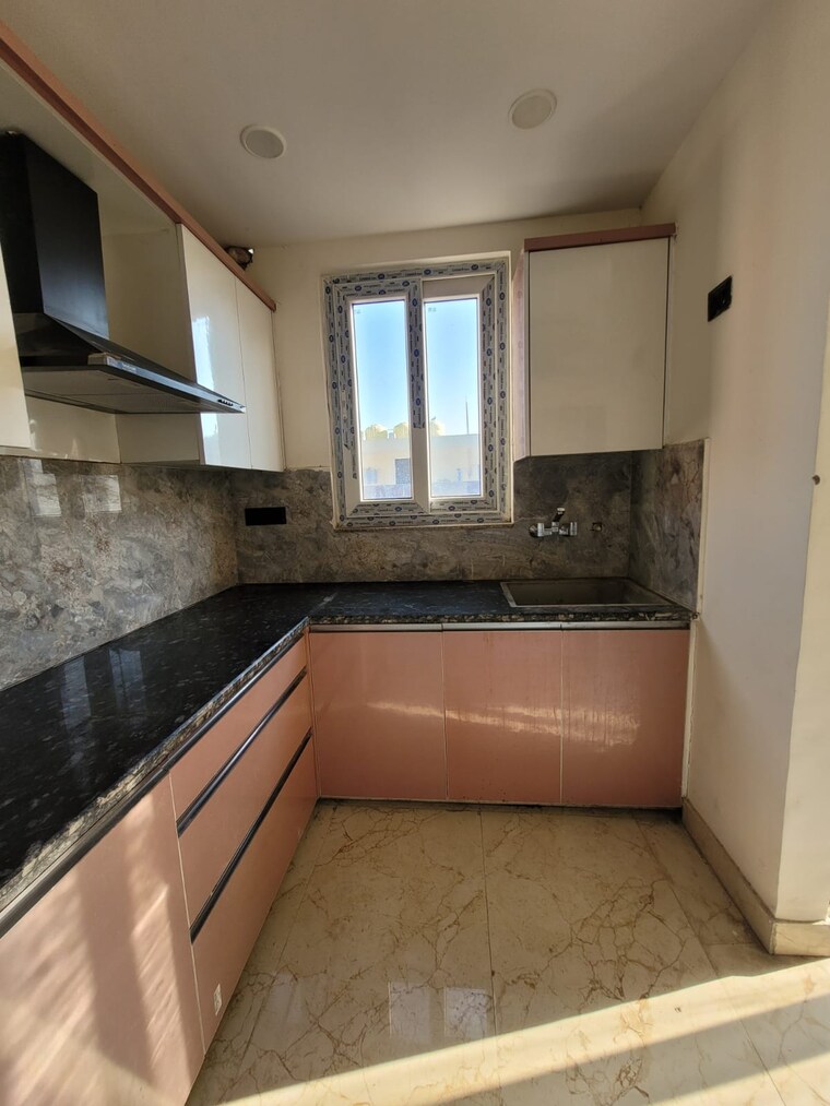 Kitchen, chattarpur 3 Bedroom 125 Sq.Yd. Builder Floor In Chattarpur Delhi 8418577