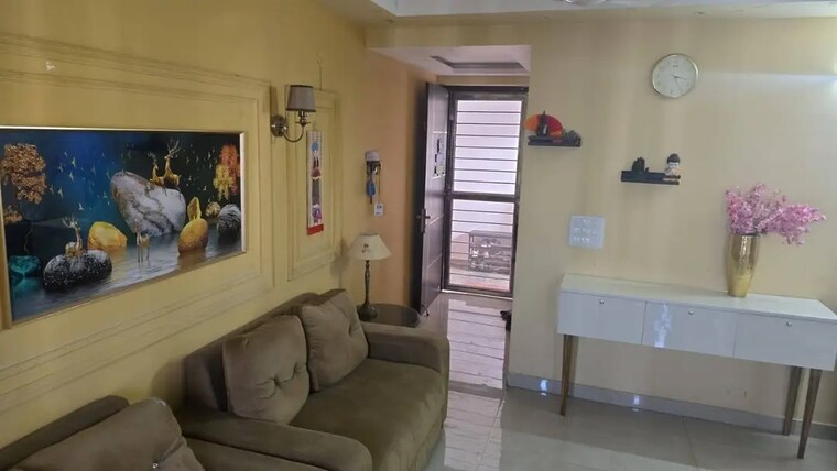 Living Room, gaur-city-2-11th-avenue 2 Bedroom 1010 Sq.Ft. Apartment In Sector 16c Greater Noida Greater Noida 8418579