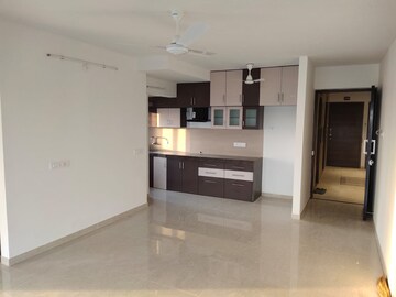 Room in 3 BHK Apartment at Kanakia Rainforest, Andheri East – for Rent